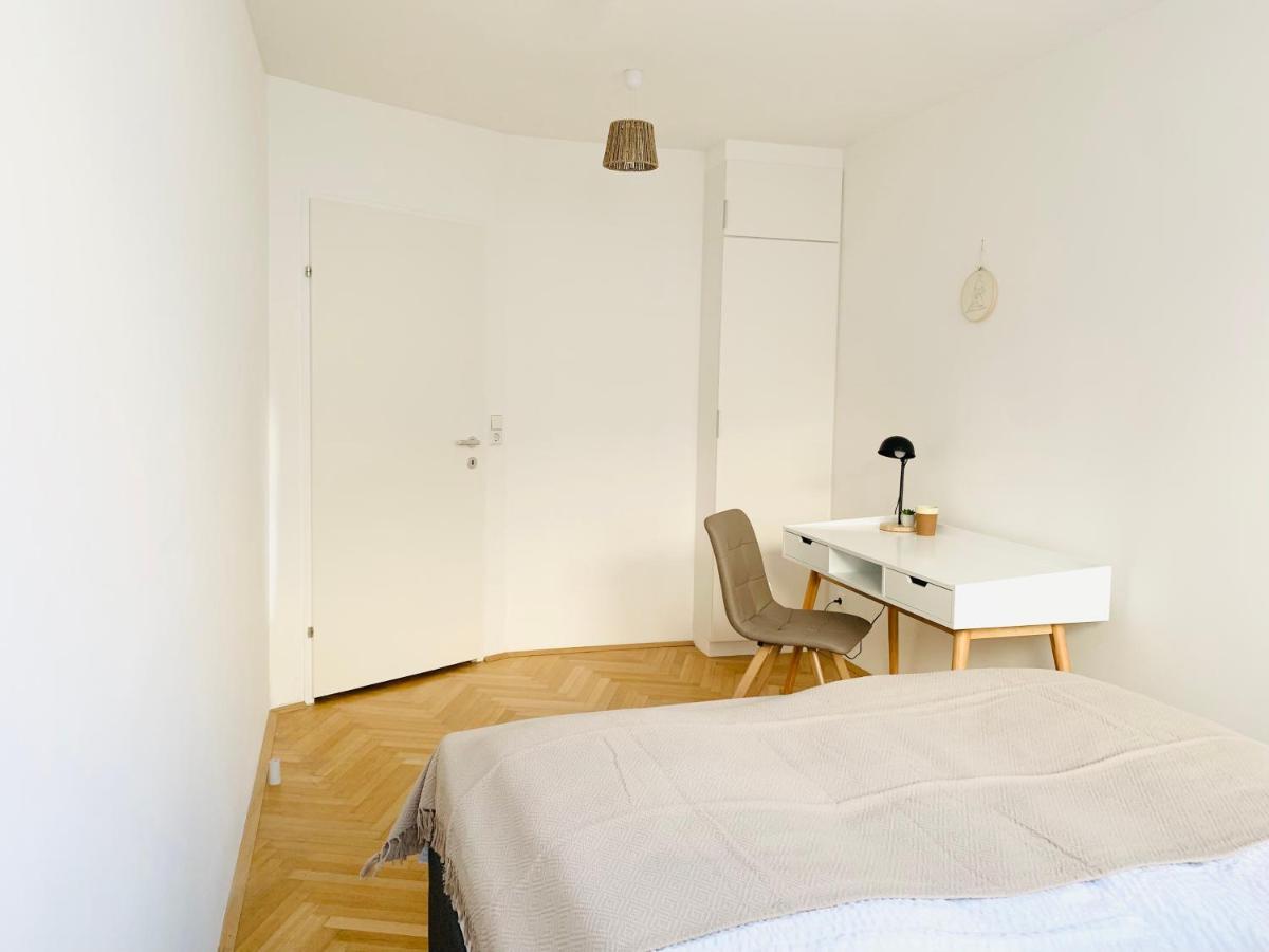 Ruhige Wohnung Im Gasometer Wien *Wifi*U3*Netflix* Exterior foto
